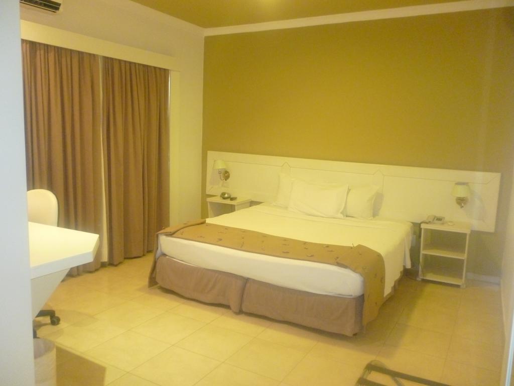 Hotel Anaca Sao Carlos Cameră foto